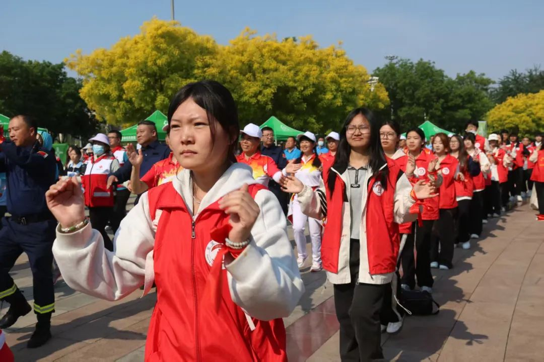 公益同行，青春奮進