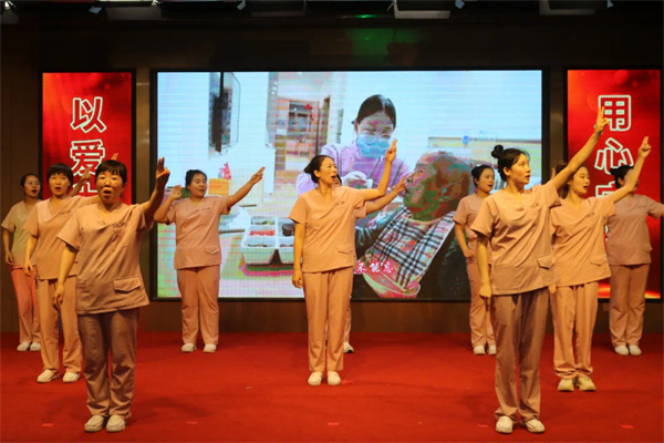 關(guān)愛護(hù)士隊(duì)伍 守護(hù)人民健康——保定理工學(xué)院康復(fù)醫(yī)學(xué)院攜手保定東籬醫(yī)院舉辦5.12國際護(hù)士節(jié)紀(jì)念活動(dòng)
