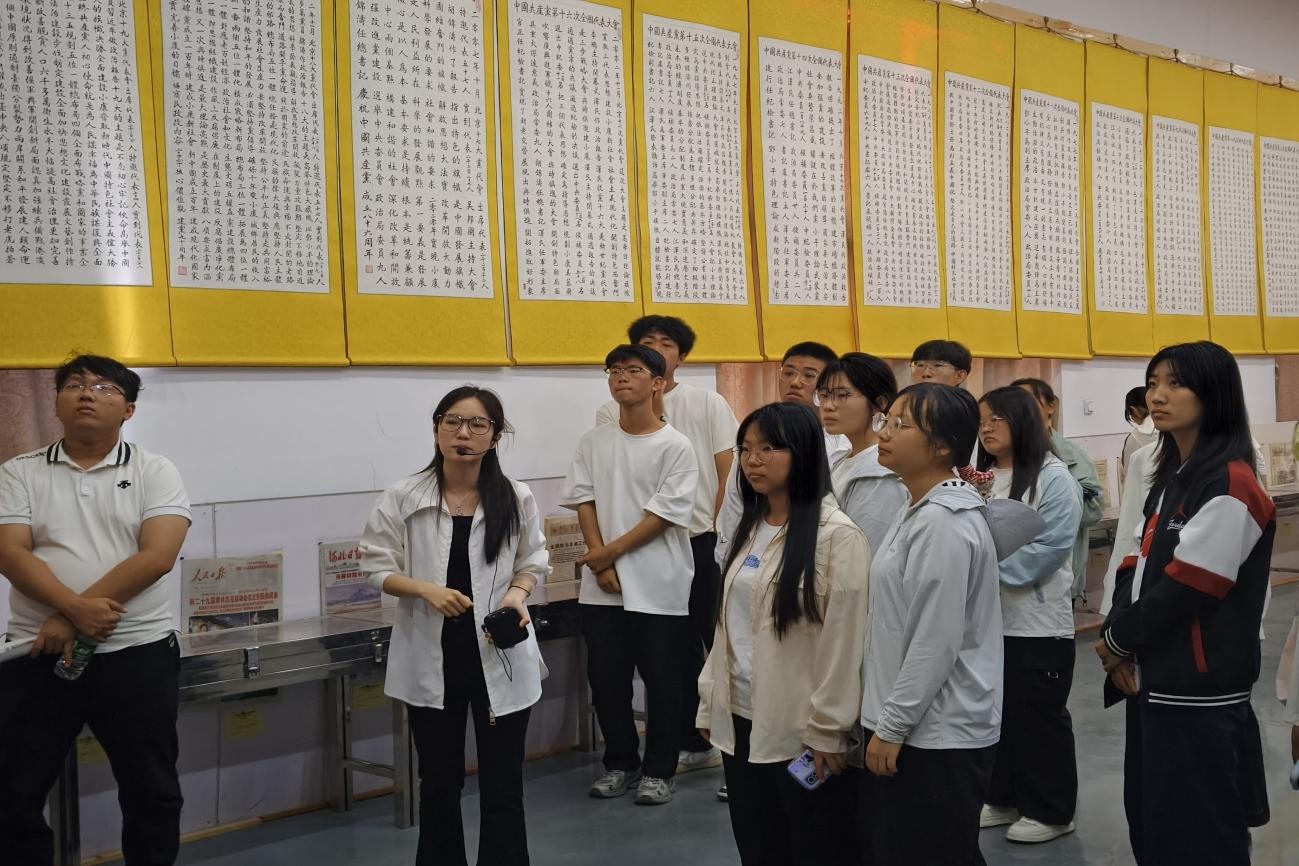 紅勞融合育新人|保定理工學(xué)院管理科學(xué)與工程學(xué)院開展“品讀紅色日記,踐行勞動(dòng)精神”主題研學(xué)實(shí)踐