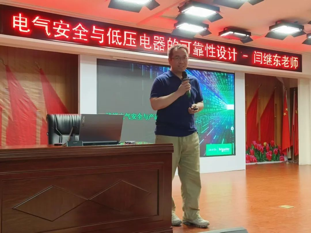 技術(shù)深耕與數(shù)字未來的雙重啟示