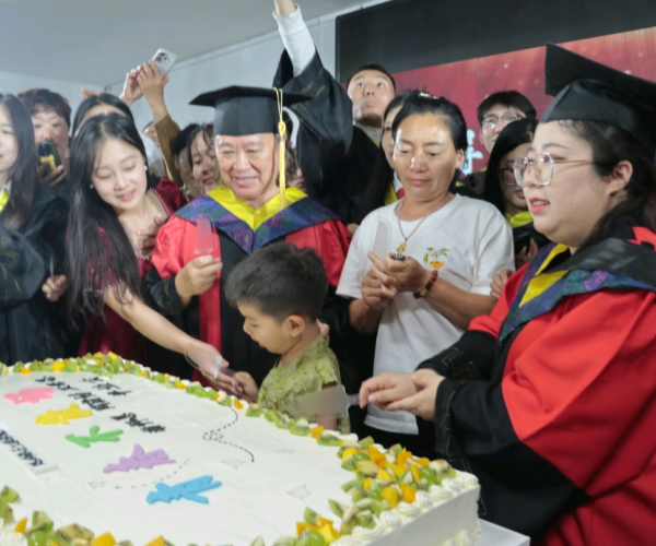 【青春綻放，學(xué)苑風(fēng)采】||信息科學(xué)與工程學(xué)院||共赴青春之約，見證夢(mèng)想啟航