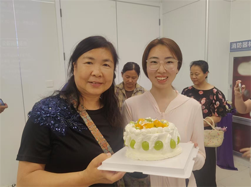 校園尋跡承師韻，家校同銘畢業(yè)情