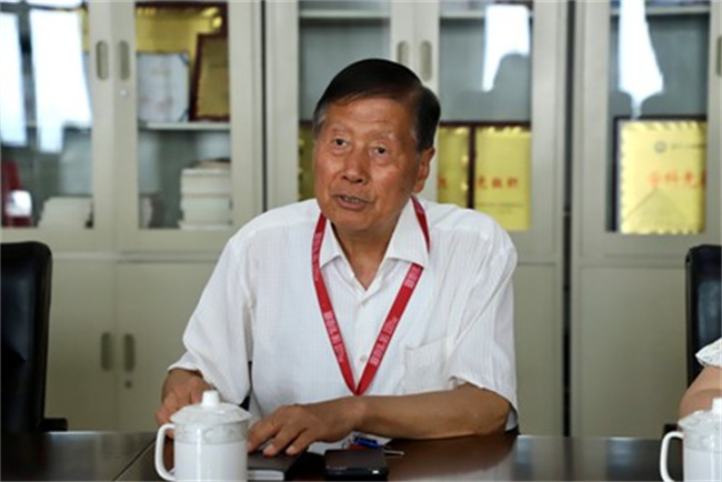 黨建引領(lǐng)方向，調(diào)研推動(dòng)成長——我校黨委書記調(diào)研外國語學(xué)院工作
