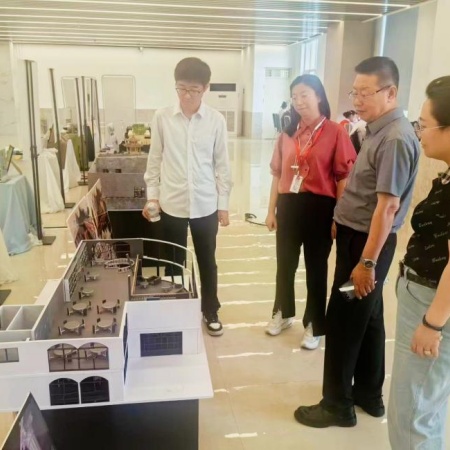“家校藝站，共赴新程”藝術(shù)學(xué)院2025屆畢業(yè)典禮暨家長接待日圓滿舉行