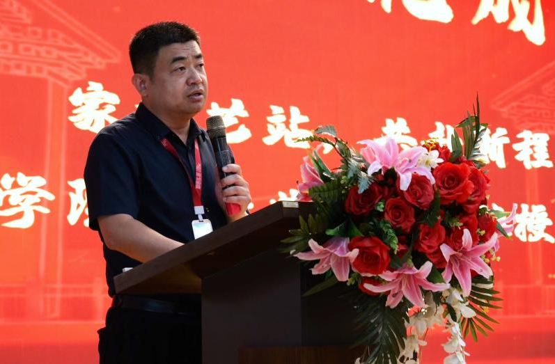 “撥穗正冠 禮成芳華”藝術(shù)學(xué)院2025屆畢業(yè)典禮暨學(xué)位授予儀式完美收官