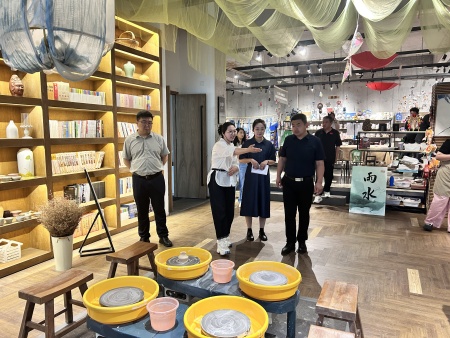 藝術學院領導赴大激店音樂小鎮(zhèn)考察調(diào)研 探索校地合作新路徑
