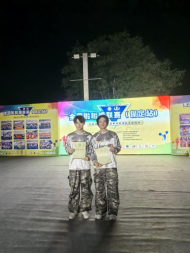 保定理工學(xué)院啦啦操隊 勇奪全國聯(lián)賽（保定站）公開青年乙組單項冠、亞軍