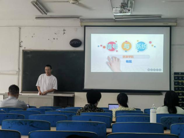 砥礪奮進(jìn)展風(fēng)采，凝“新”聚力向未來——學(xué)院成功舉辦新教師試講活動
