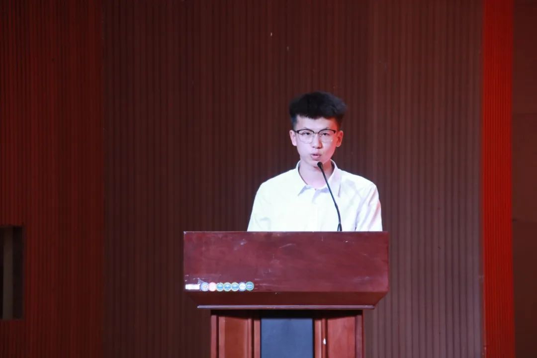 “礪技修能擔(dān)使命 勇毅篤行樹楷?！薄Y源學(xué)院2024年度表彰大會(huì)圓滿舉行