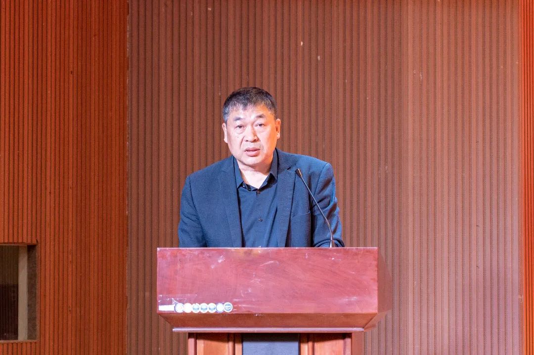 “礪技修能擔(dān)使命 勇毅篤行樹楷?！薄Y源學(xué)院2024年度表彰大會(huì)圓滿舉行