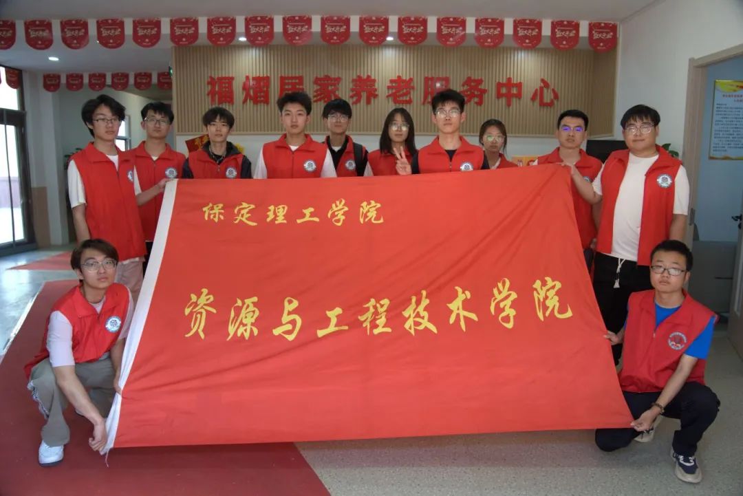 服務(wù)進社區(qū) 熱情暖人心——南大園社區(qū)社會實踐