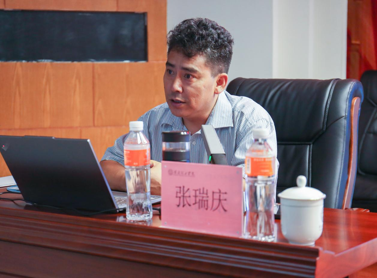 夯基固本強(qiáng)內(nèi)功 暑期強(qiáng)師正當(dāng)時(shí) ——暑期培訓(xùn)多維賦能輔導(dǎo)員隊(duì)伍建設(shè)