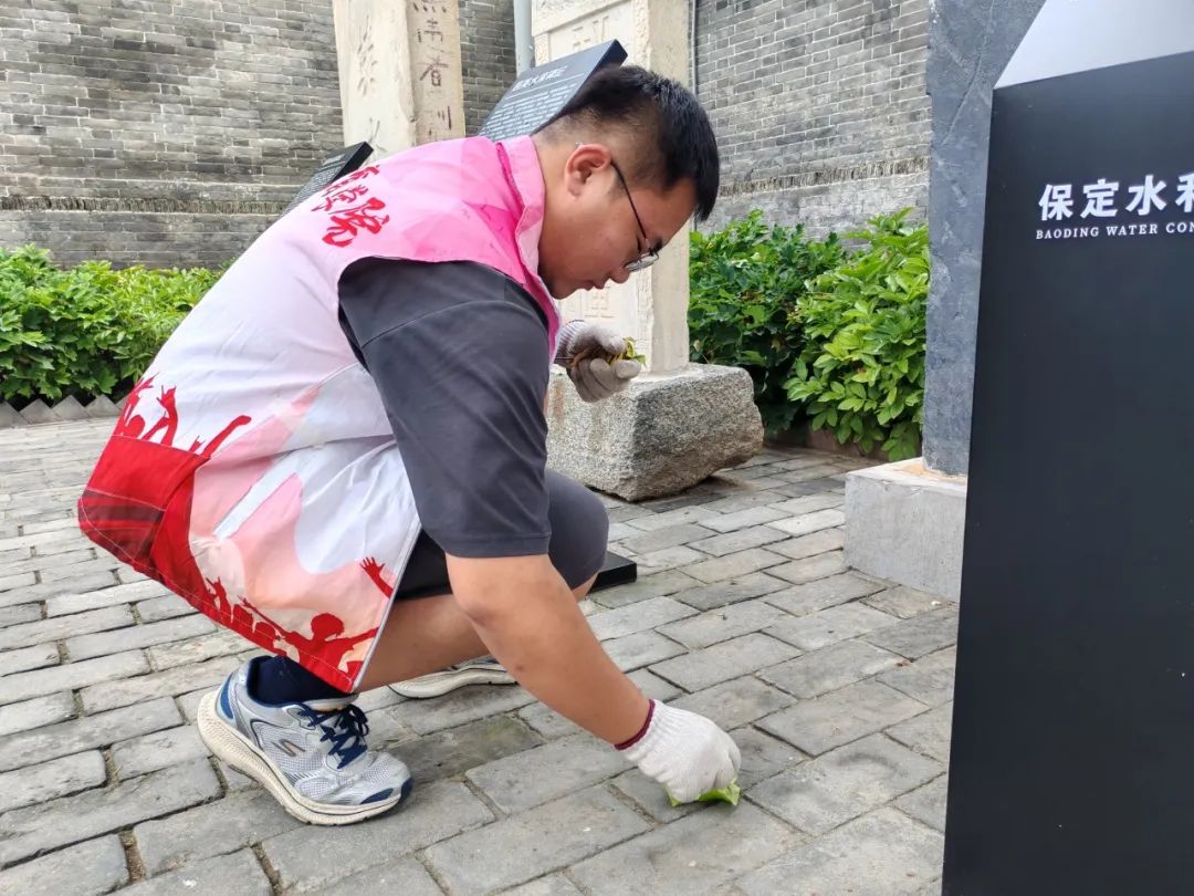 暑期社會(huì)活動(dòng)實(shí)踐（一）：躬身實(shí)踐護(hù)水利，青春志愿綻芳華