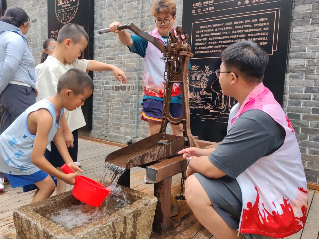 暑期社會(huì)活動(dòng)實(shí)踐（一）：躬身實(shí)踐護(hù)水利，青春志愿綻芳華