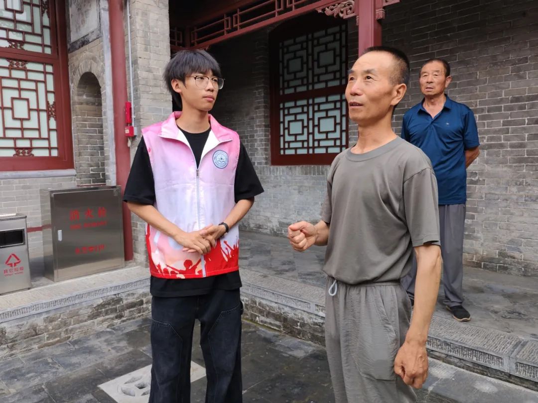 暑期社會(huì)活動(dòng)實(shí)踐（一）：躬身實(shí)踐護(hù)水利，青春志愿綻芳華