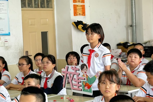 【大學(xué)生講《大先生》】科學(xué)家精神進(jìn)校園———保定理工學(xué)院“青科聲宣講團(tuán)”系列活動（五）